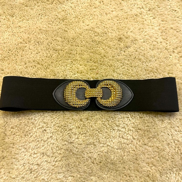 Black and gold wide stretchy belt from Zara never worn - Picture 1 of 5